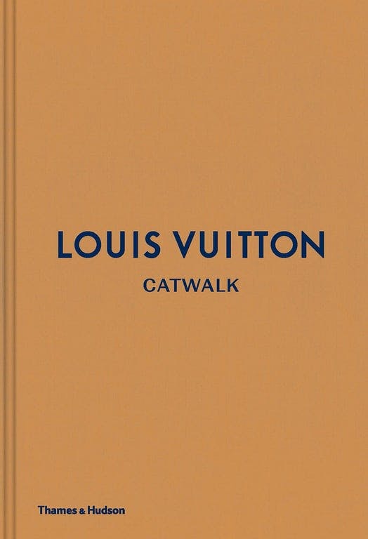 $Bilde av Louis Vuitton Catwalk (Fra den spennende kolleksjonen av dekorative coffee table books fra New Mags)