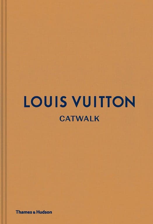 $Bilde av Louis Vuitton Catwalk (Fra den spennende kolleksjonen av dekorative coffee table books fra New Mags)