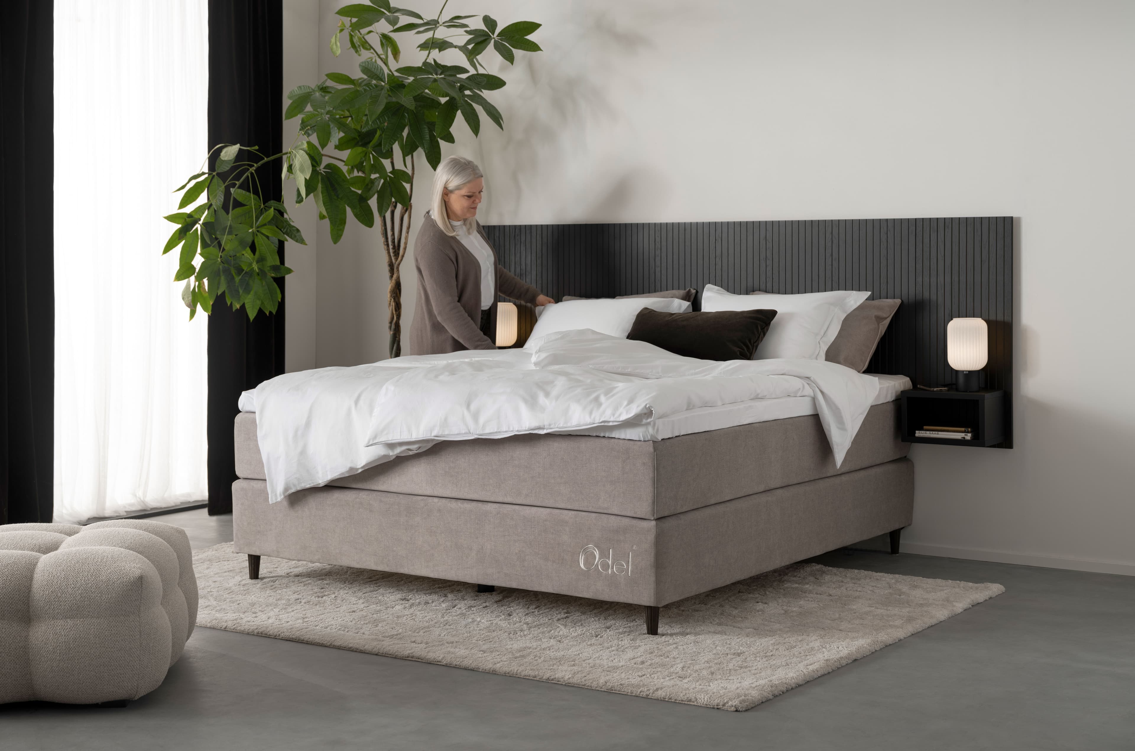 Odel® Varde kontinentalseng fra Fagmøbler